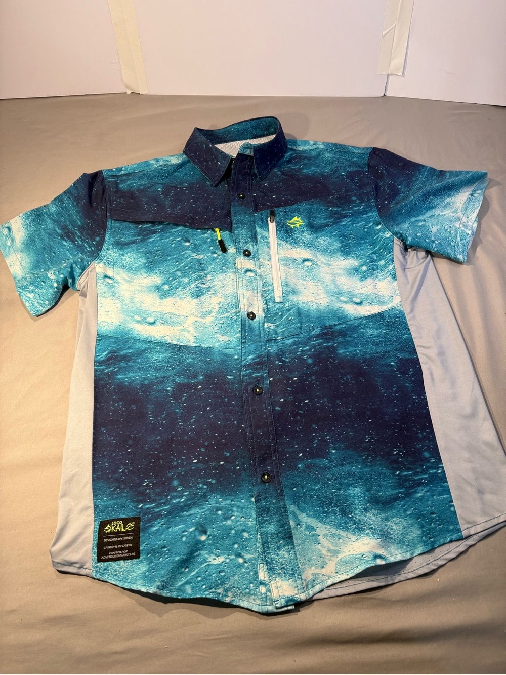 Skaila Men's Short-Sleeve Blue Wave-Print Button-Down Shirt